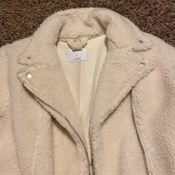 Size large Sherpa jacket from old navy. Open to offers! - Picture 3 of 10